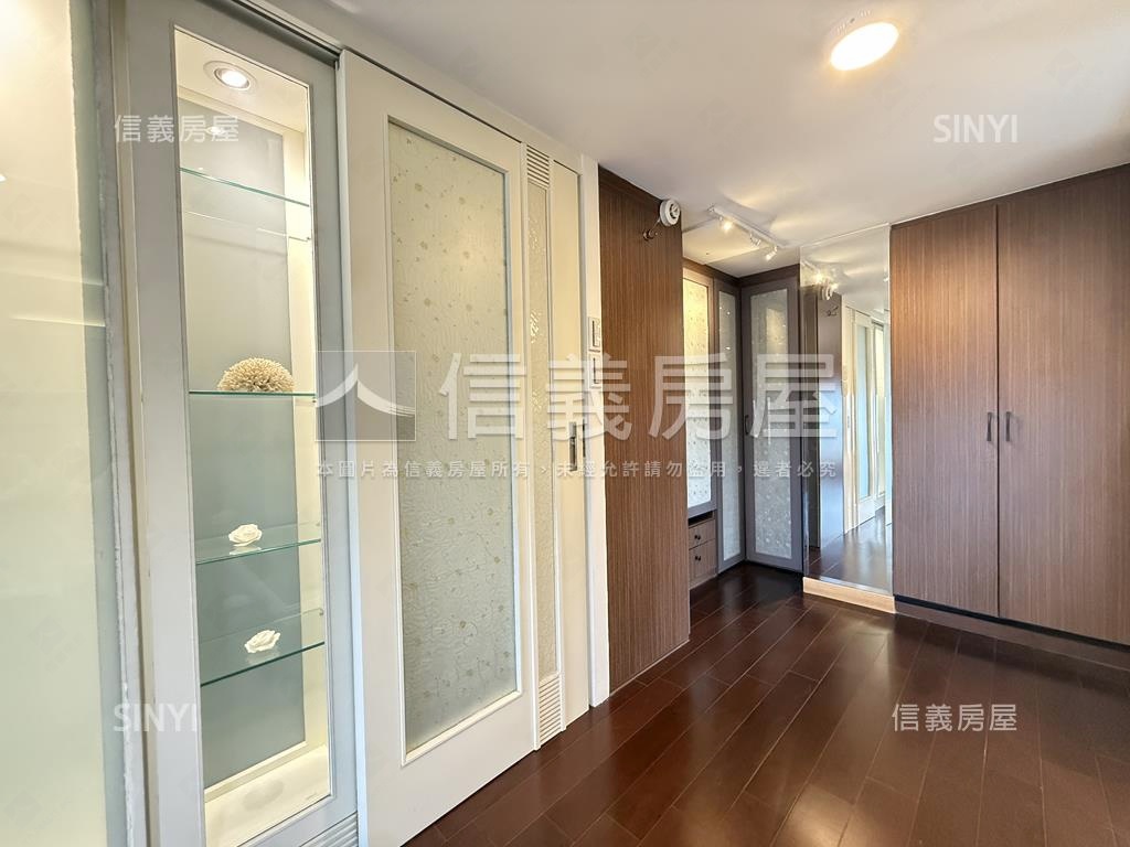 西區２房平車高樓視野開闊房屋室內格局與周邊環境