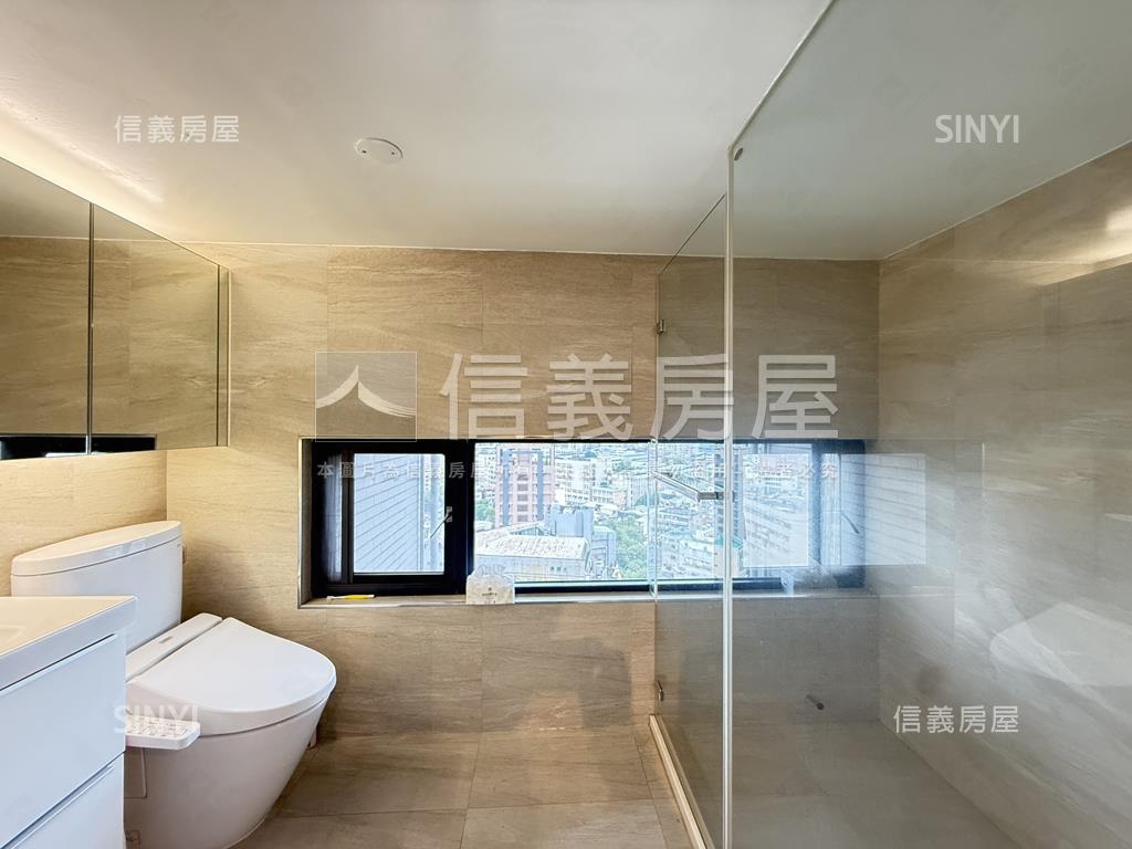 西區２房平車高樓視野開闊房屋室內格局與周邊環境