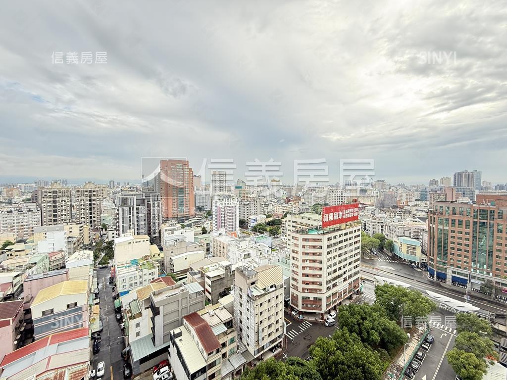 西區２房平車高樓視野開闊房屋室內格局與周邊環境