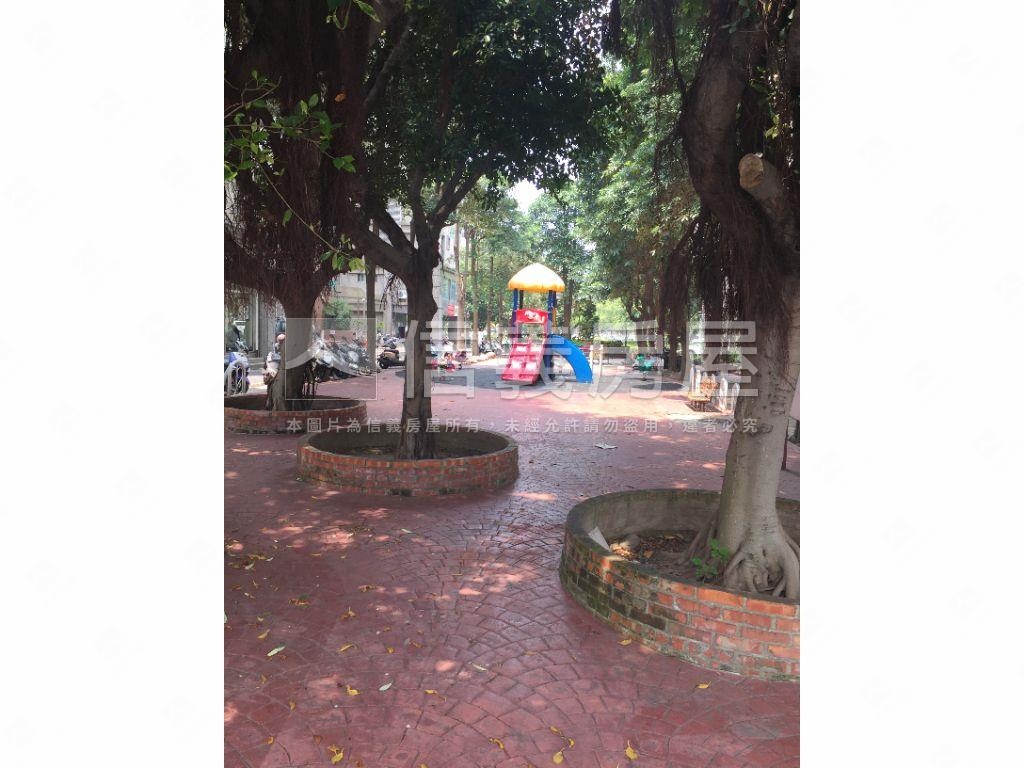 公園首璽稀有釋出房屋室內格局與周邊環境