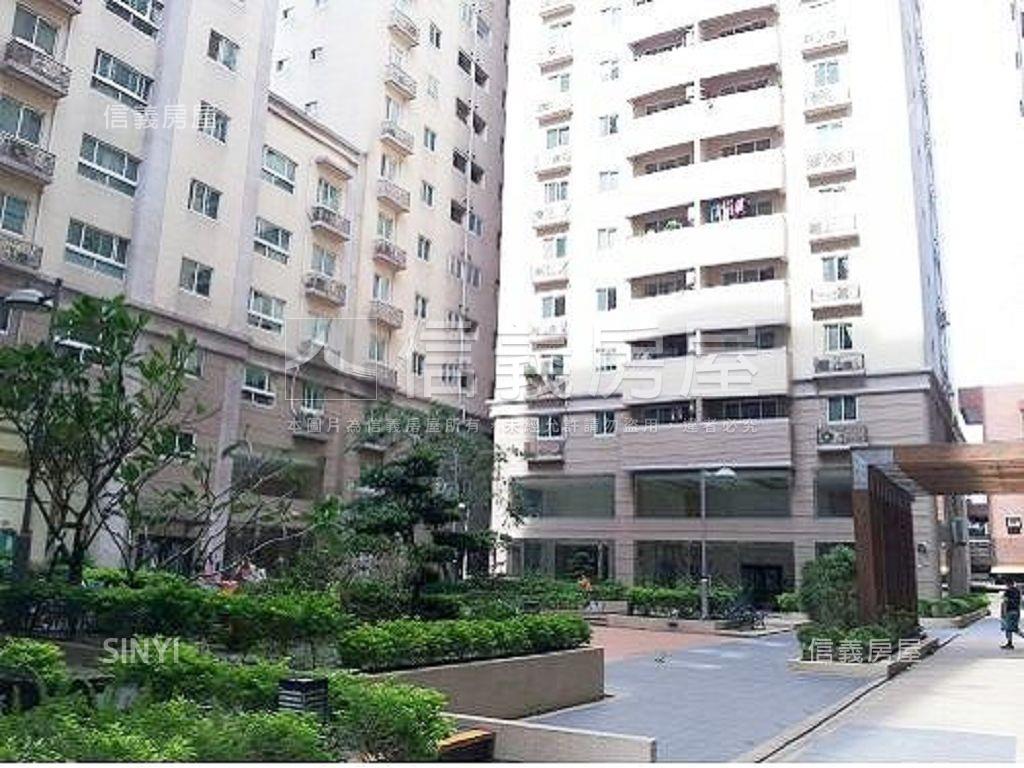 京站美四房車位房屋室內格局與周邊環境