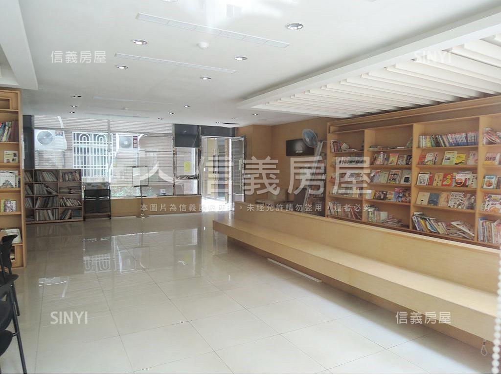 京站美四房車位房屋室內格局與周邊環境