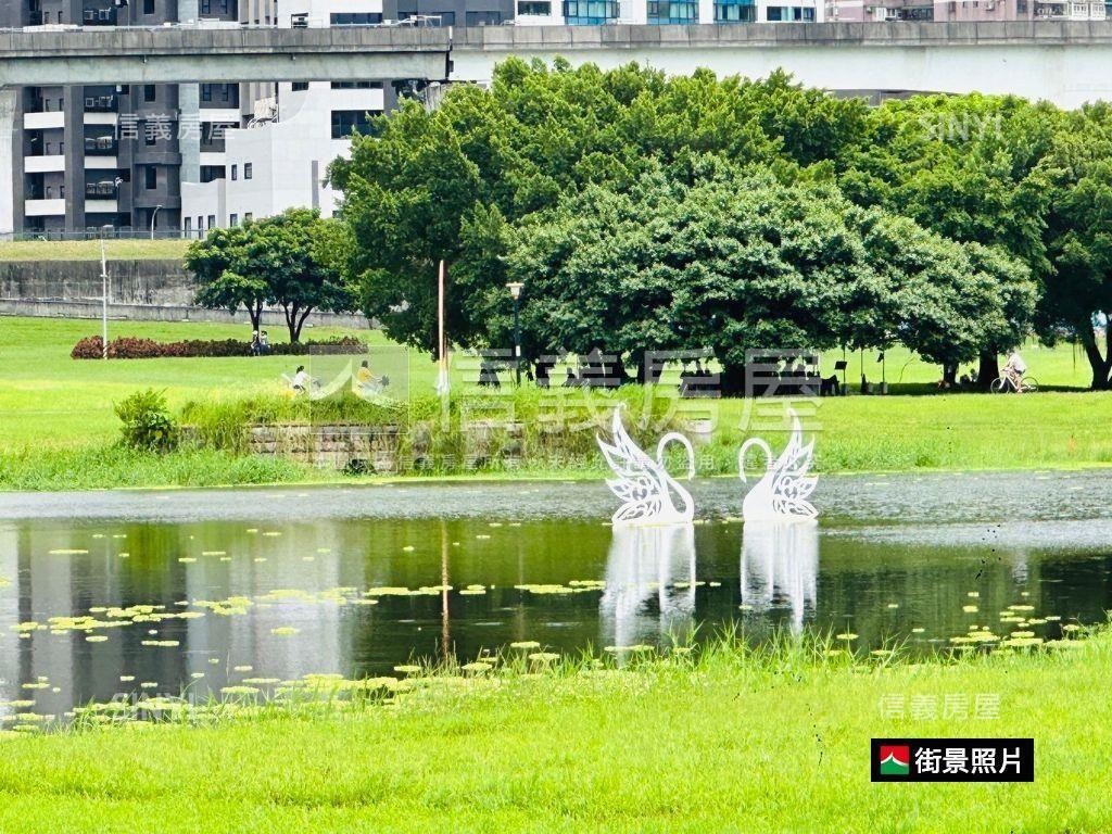 凱風珍藏景觀兩房車位房屋室內格局與周邊環境