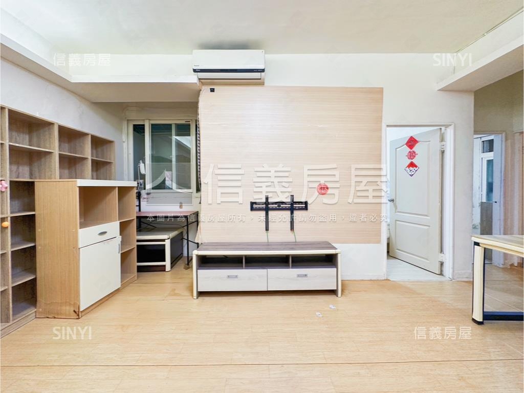 近捷運低總價黃金三樓房屋室內格局與周邊環境