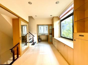 專任．品園透天三面採光