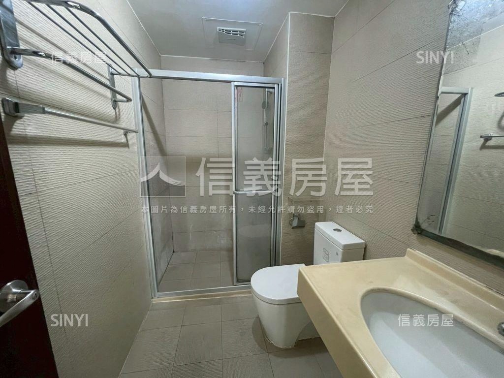 西屯三房平車房屋室內格局與周邊環境