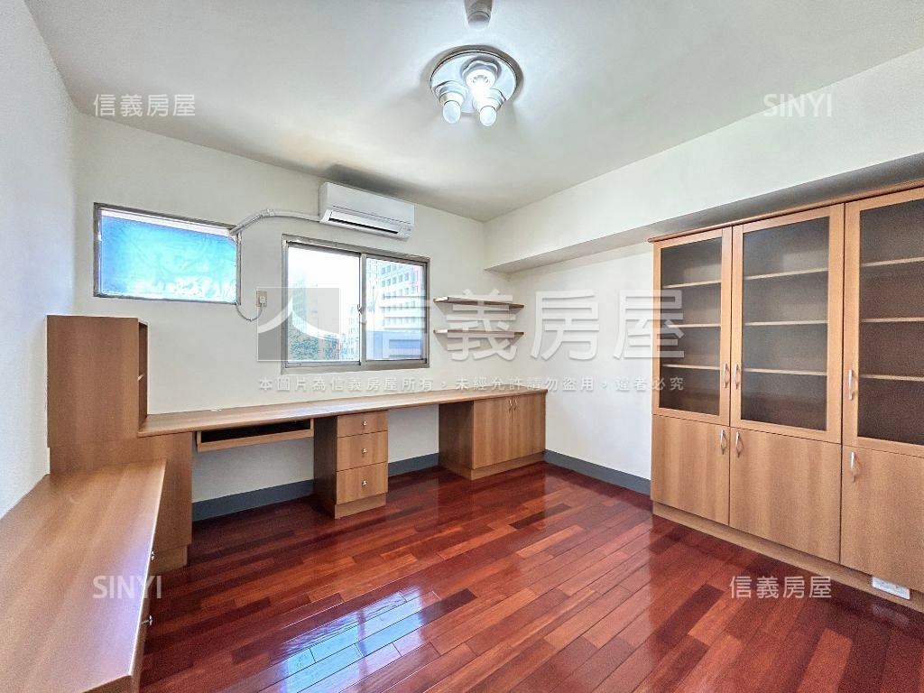 公益東興旁大三房平面車位房屋室內格局與周邊環境