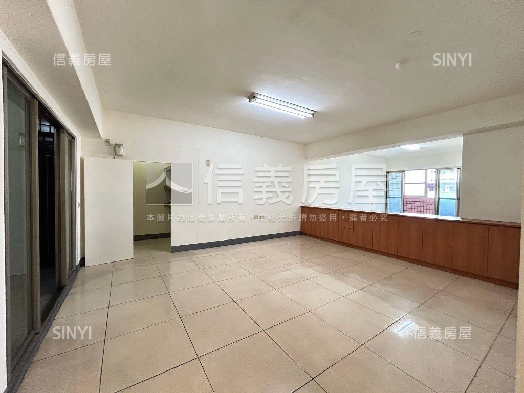 公益東興旁大三房平面車位房屋室內格局與周邊環境