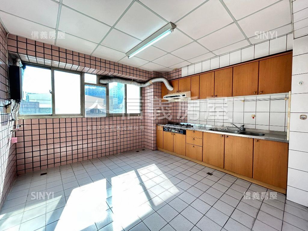 公益東興旁大三房平面車位房屋室內格局與周邊環境