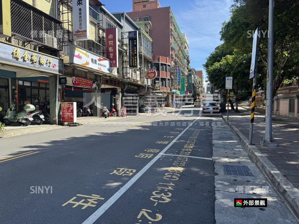 正千歲街三角窗店面房屋室內格局與周邊環境