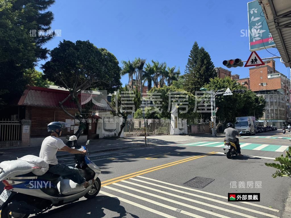 正千歲街三角窗店面房屋室內格局與周邊環境