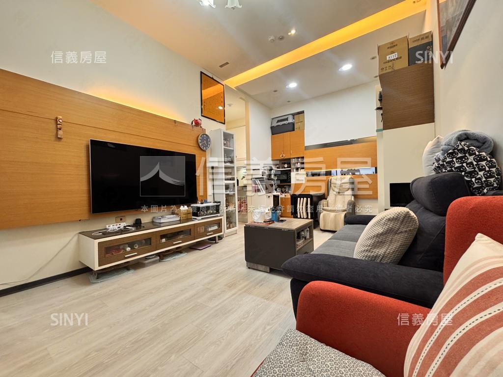 新埔捷雙景鋼骨美兩房車位房屋室內格局與周邊環境