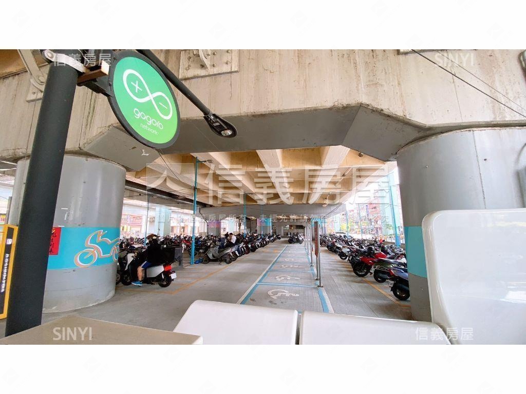 新埔捷雙景鋼骨美兩房車位房屋室內格局與周邊環境