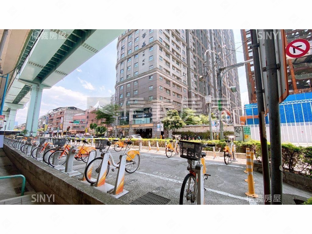 新埔捷雙景鋼骨美兩房車位房屋室內格局與周邊環境