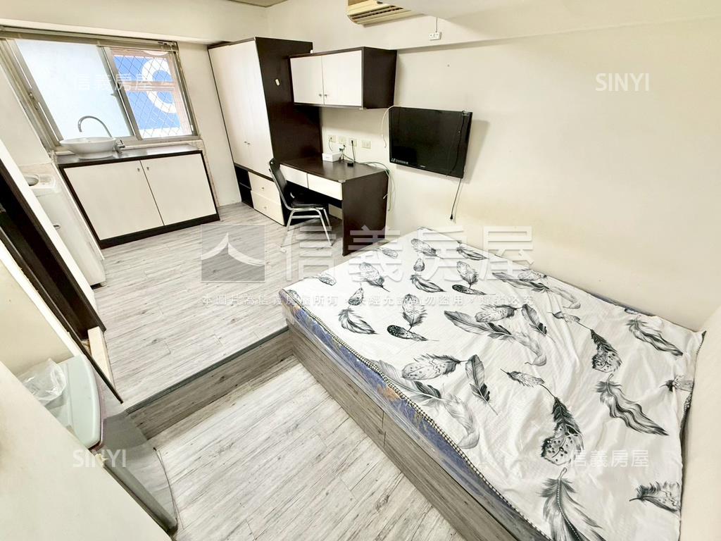 近中國醫商圈１５套金雞母房屋室內格局與周邊環境