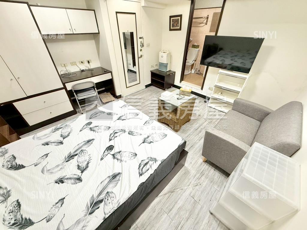 近中國醫商圈１５套金雞母房屋室內格局與周邊環境