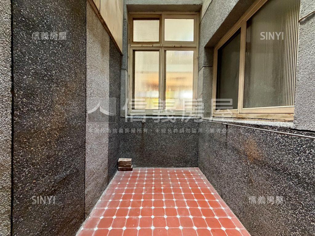 光影流轉｜溫馨採光透天房屋室內格局與周邊環境