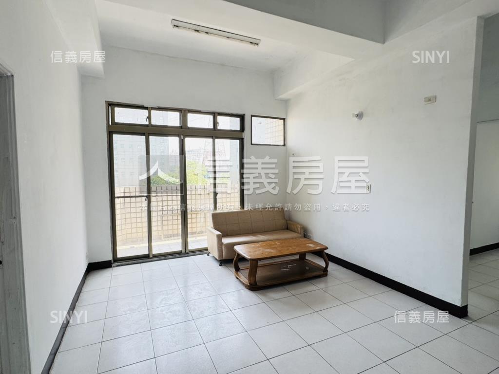 厚生新紀元房屋室內格局與周邊環境