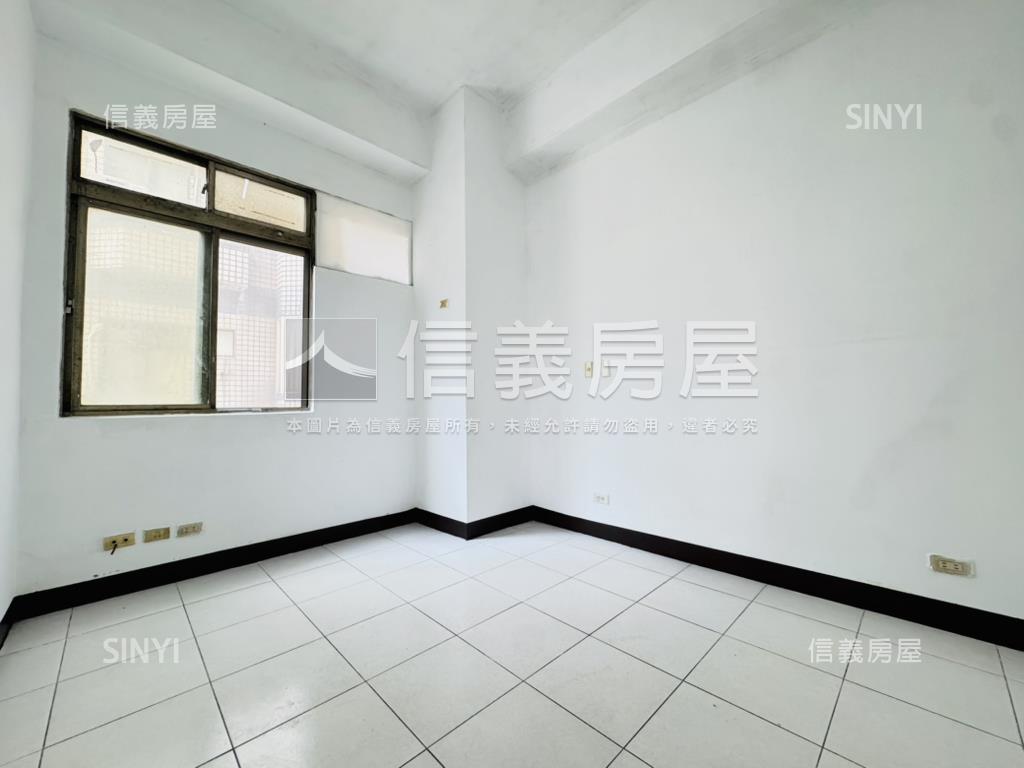 厚生新紀元房屋室內格局與周邊環境