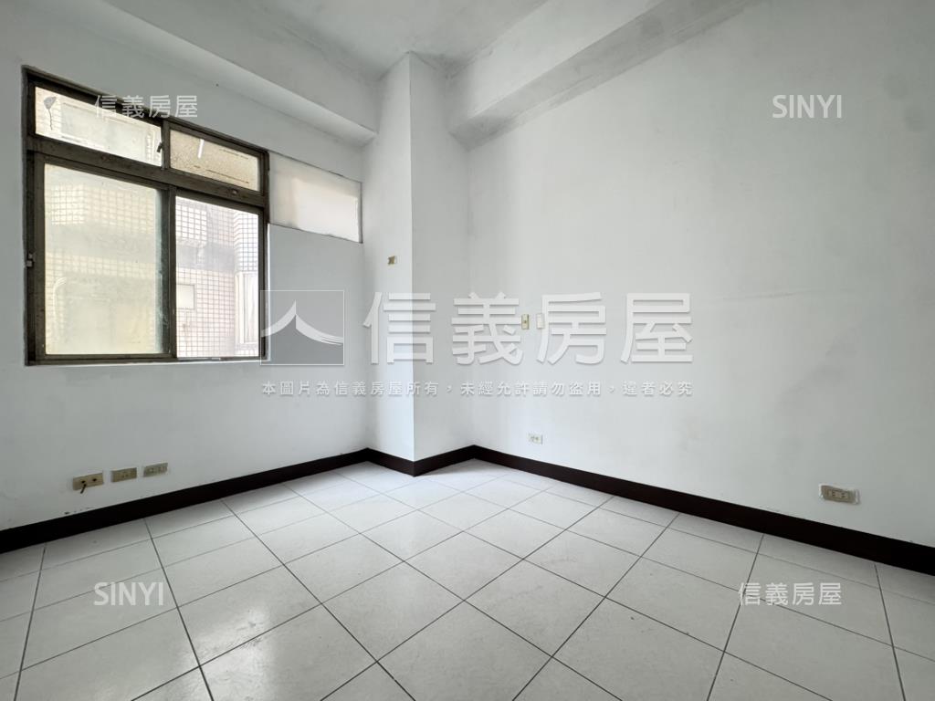 厚生新紀元房屋室內格局與周邊環境