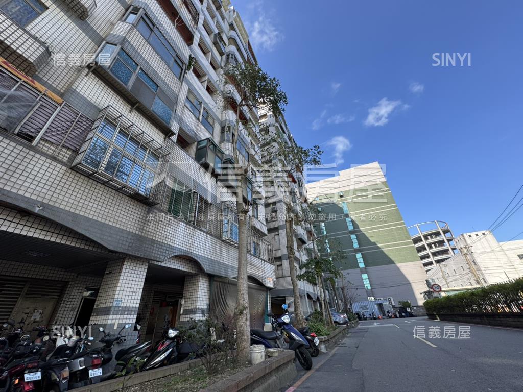 厚生新紀元房屋室內格局與周邊環境