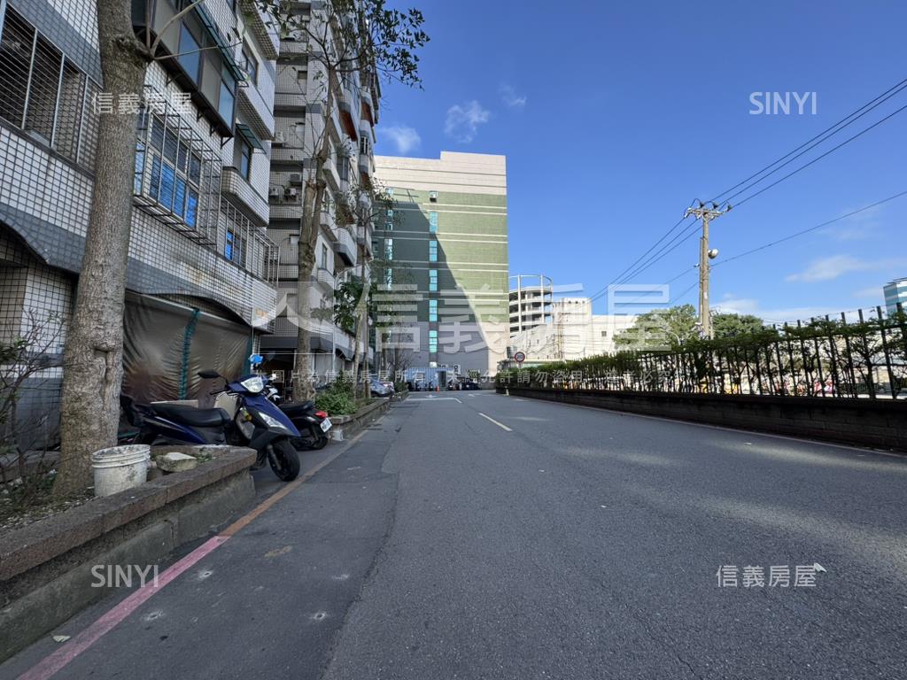 厚生新紀元房屋室內格局與周邊環境