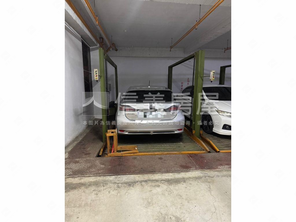 近文化中心大空間加車位房屋室內格局與周邊環境