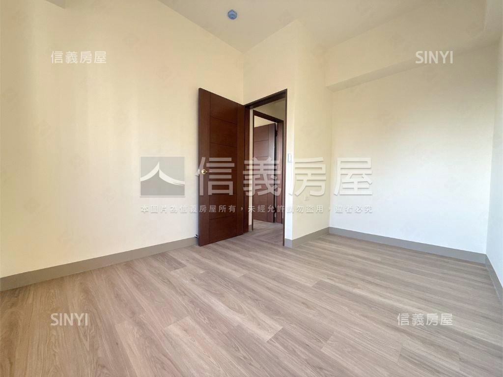 近台積電ｔ新加坡式三房Ⅱ房屋室內格局與周邊環境