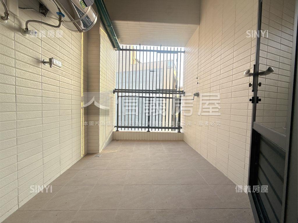 近台積電ｔ新加坡式三房Ⅱ房屋室內格局與周邊環境