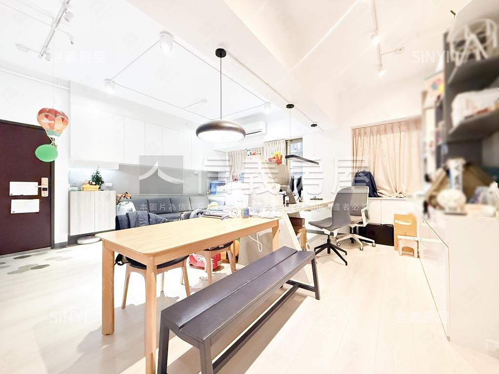 上城現代風格高樓三房房屋室內格局與周邊環境