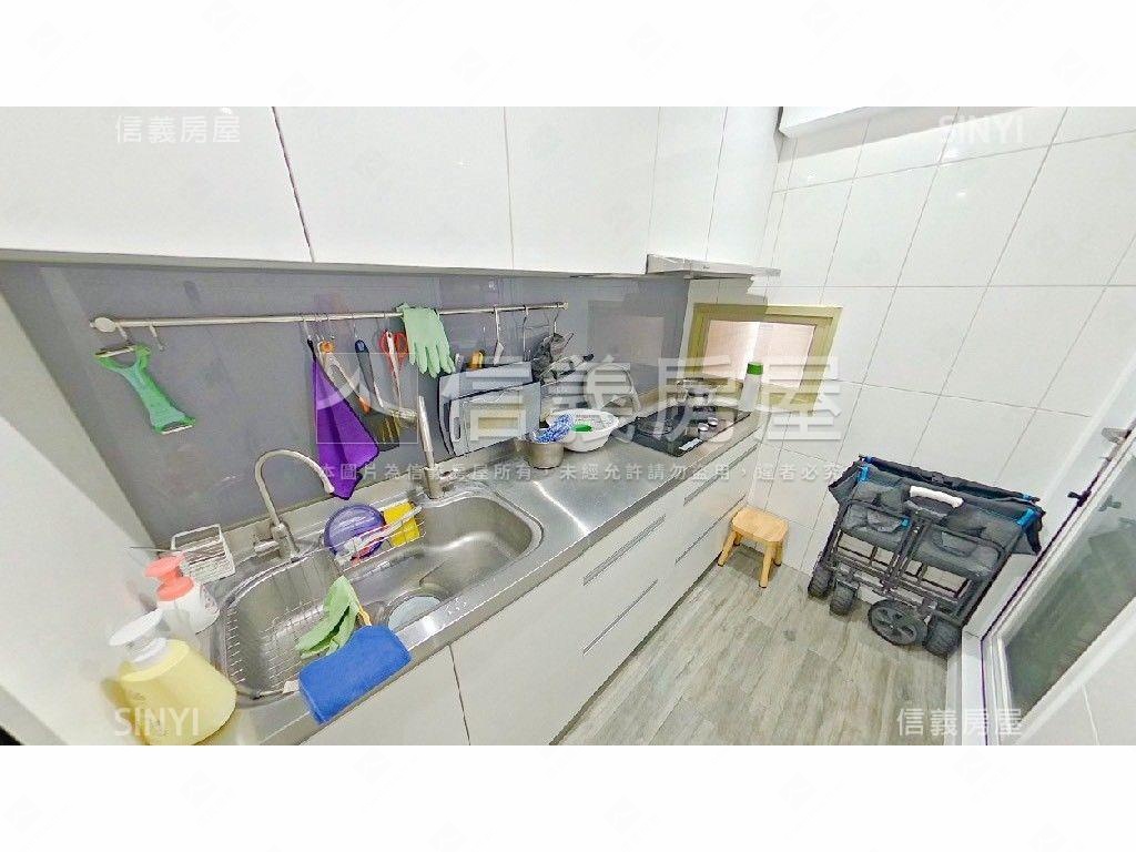 上城現代風格高樓三房房屋室內格局與周邊環境