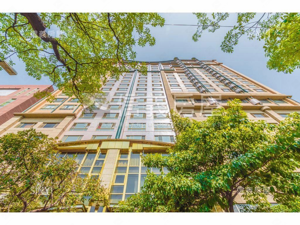 上城現代風格高樓三房房屋室內格局與周邊環境