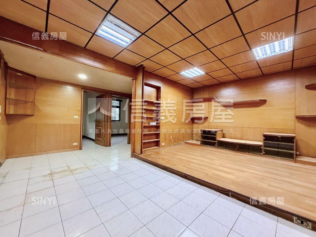 台北小鎮樟樹前段美寓頂加房屋室內格局與周邊環境