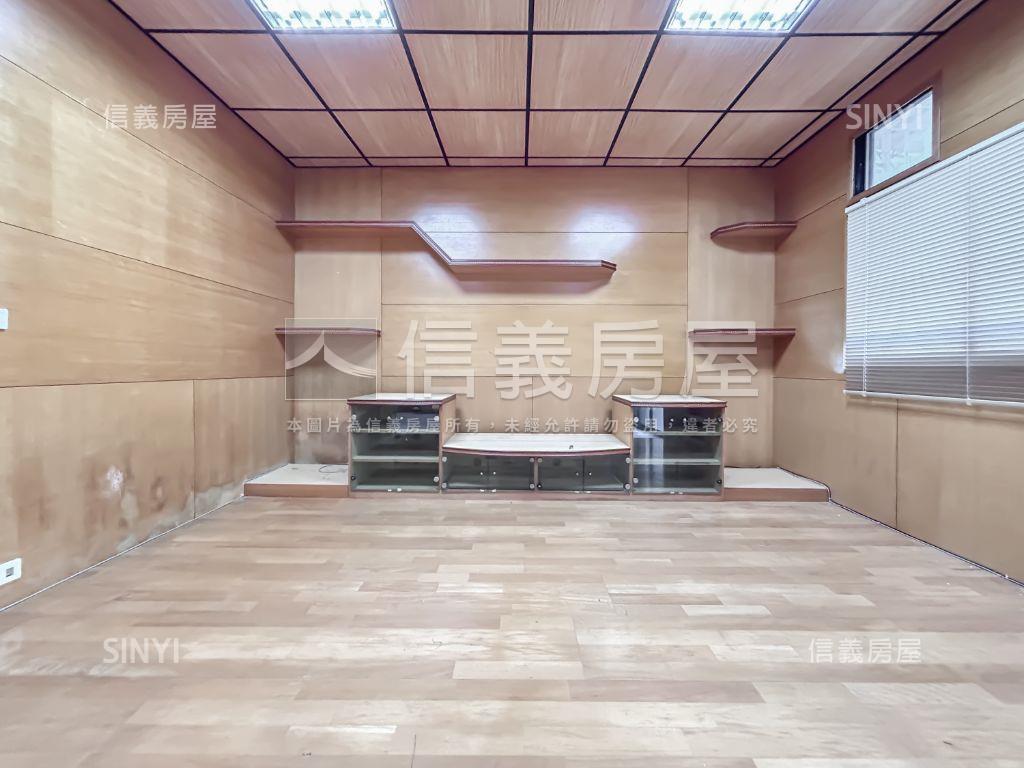 台北小鎮樟樹前段美寓頂加房屋室內格局與周邊環境