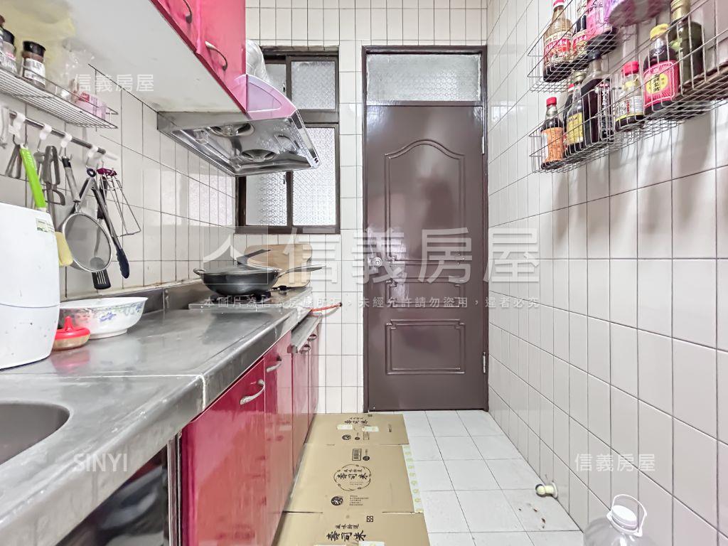 台北小鎮樟樹前段美寓頂加房屋室內格局與周邊環境