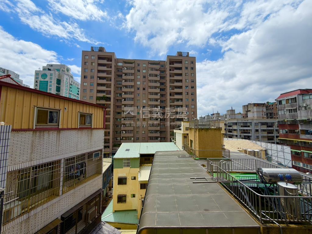 帥近捷運站四房平車品味房房屋室內格局與周邊環境