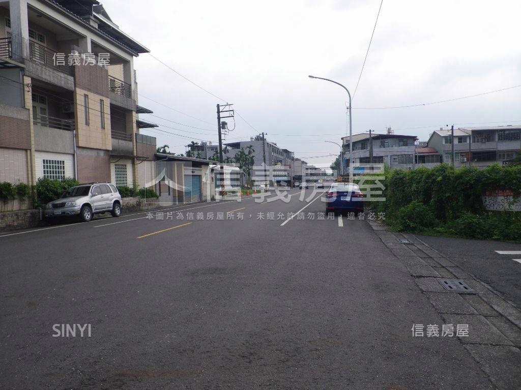 內埔南華路旁車墅房屋室內格局與周邊環境