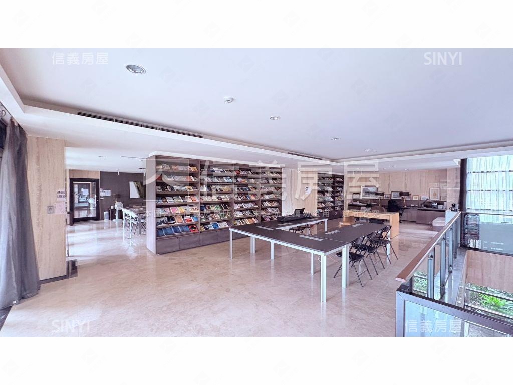 鴻觀十力美四房雙車位房屋室內格局與周邊環境