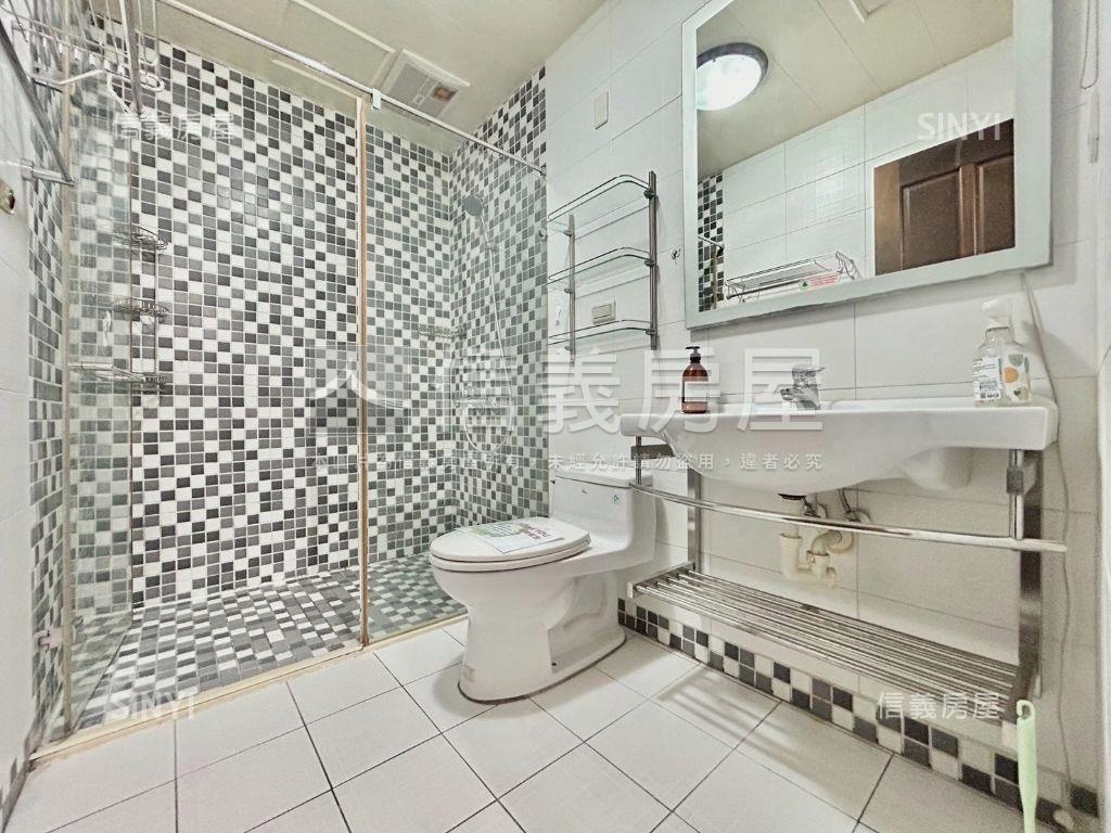 鴻觀十力東興國中美四房房屋室內格局與周邊環境