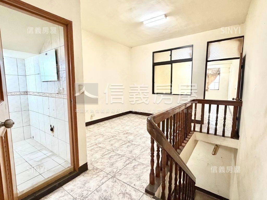 中華社區稀有正路透天房屋室內格局與周邊環境