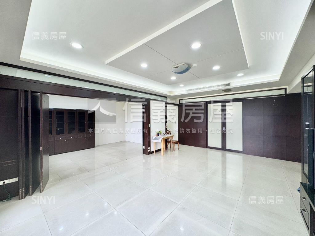 富廣樹梢視野四房雙平車位房屋室內格局與周邊環境