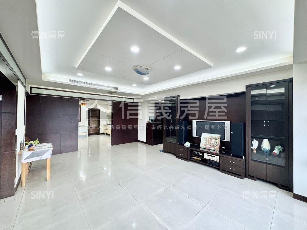 富廣樹梢視野四房雙平車位房屋室內格局與周邊環境