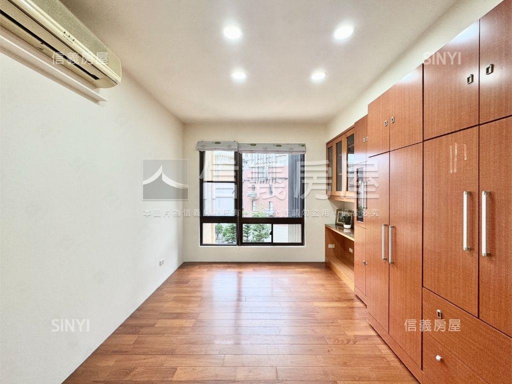 富廣樹梢視野四房雙平車位房屋室內格局與周邊環境