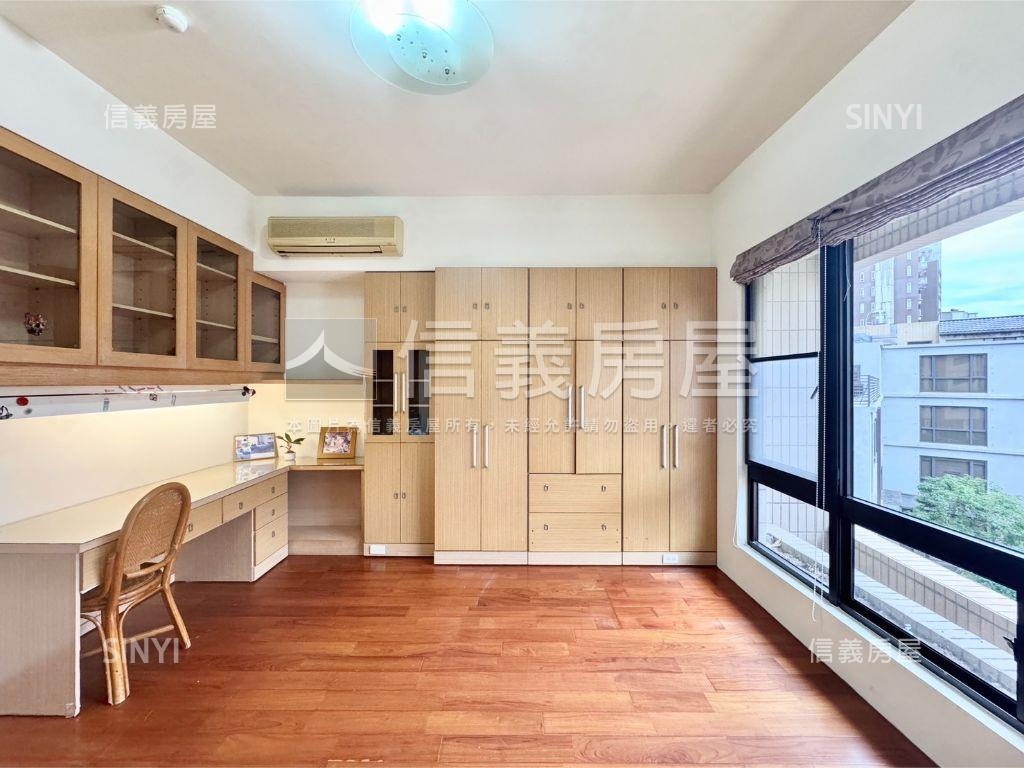 富廣樹梢視野四房雙平車位房屋室內格局與周邊環境