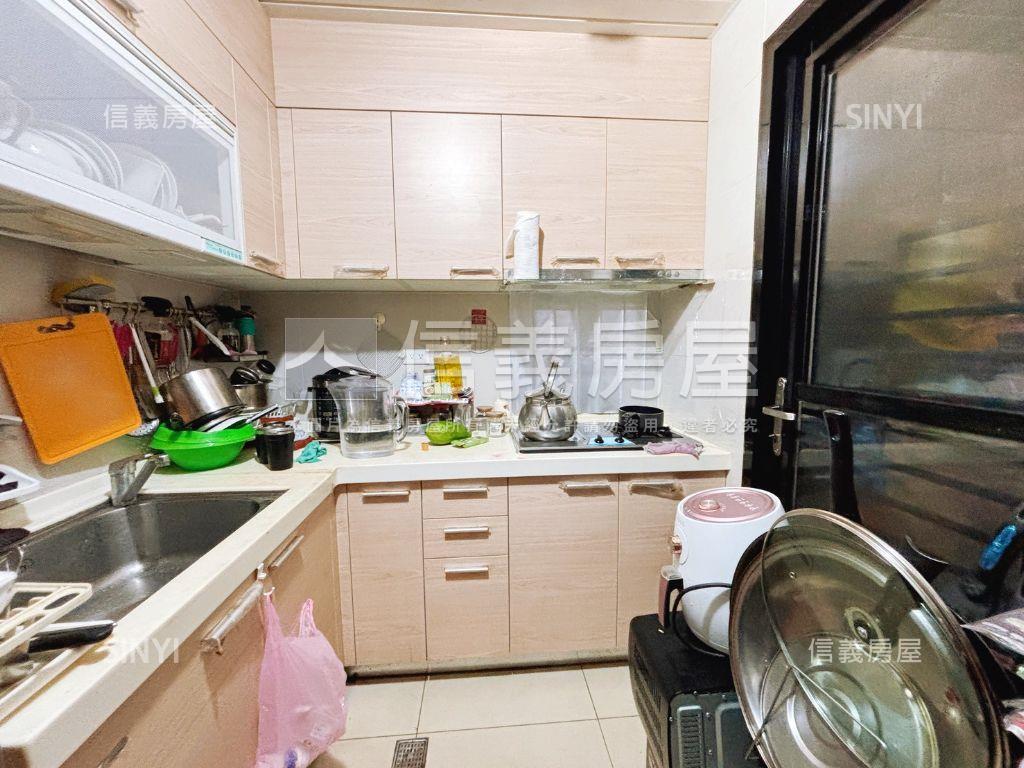 名軒馬吉來四房車位房屋室內格局與周邊環境