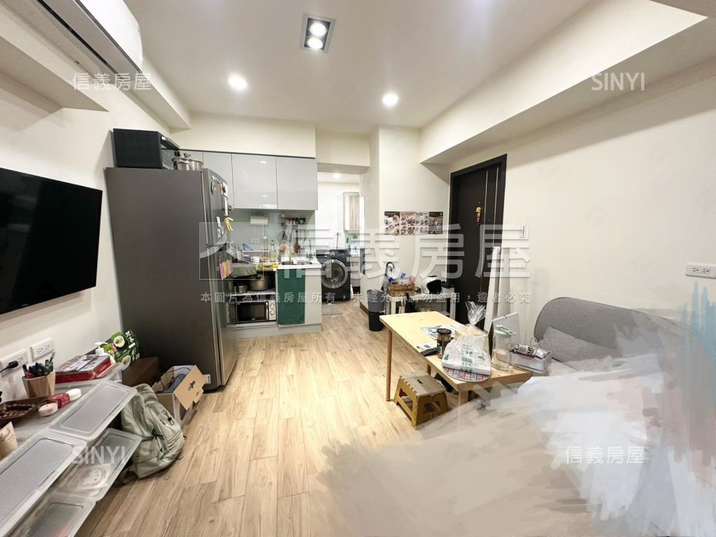 近中和國小Ｃ２２美裝潢房屋室內格局與周邊環境