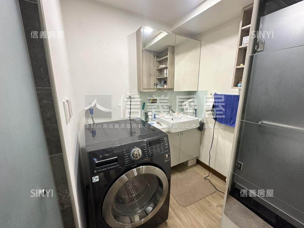 近中和國小Ｃ２２美裝潢房屋室內格局與周邊環境