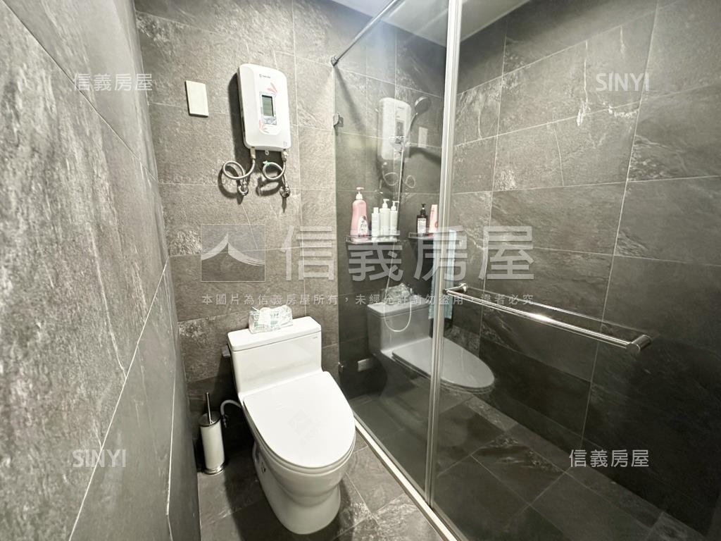 近中和國小Ｃ２２美裝潢房屋室內格局與周邊環境