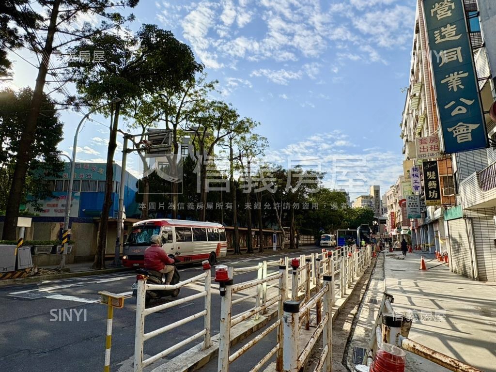 市府大地坪收租透天房屋室內格局與周邊環境