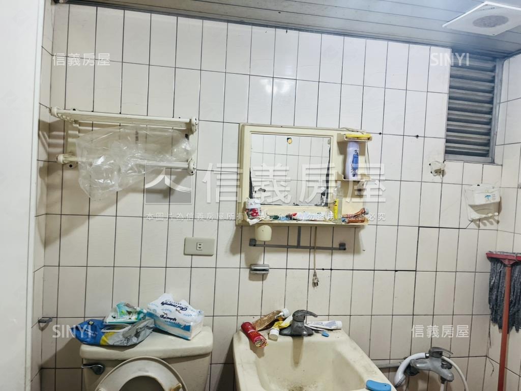 巨蛋成功大廈房屋室內格局與周邊環境